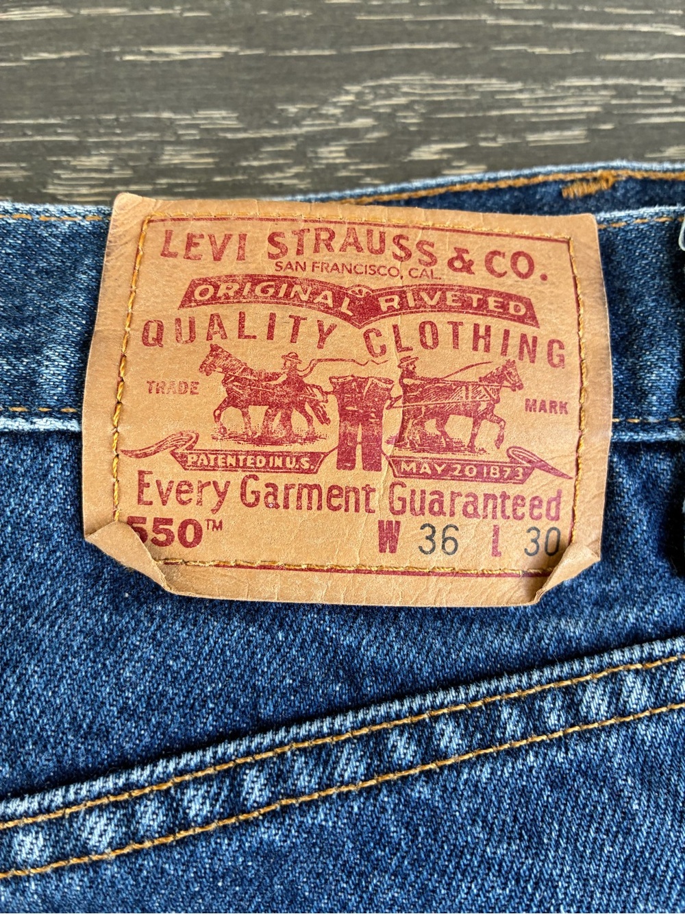 Vintage 2002 Levi's 550 Relaxed Fit Jeans - Picture 2 of 10